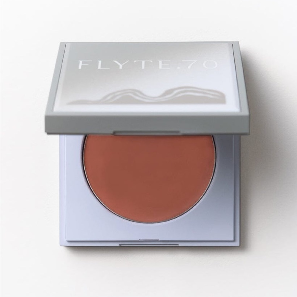FLYTE.70 HazyCheek.Crème - Look Of Love